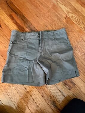 Olive Green Women’s Casual Bermuda Shorts